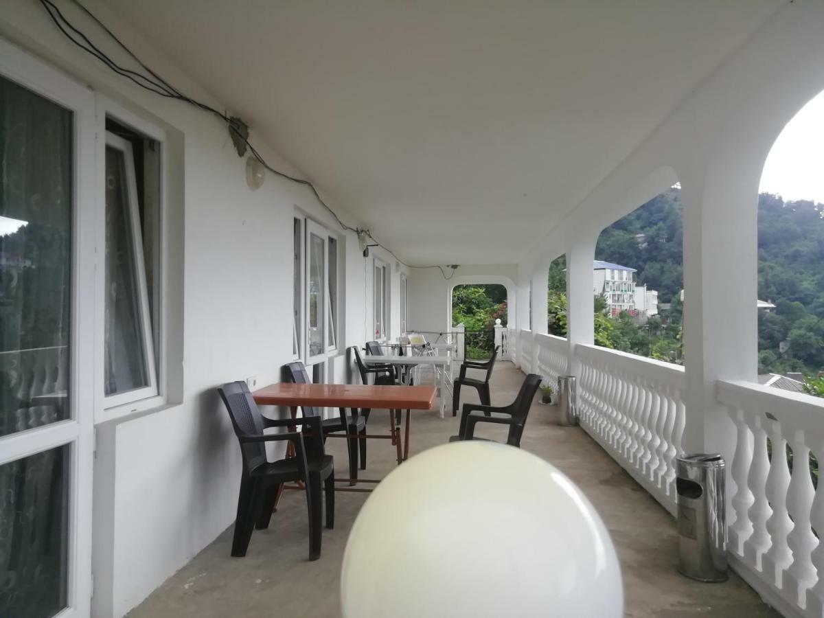 Geno Guest House Kvariati Luaran gambar