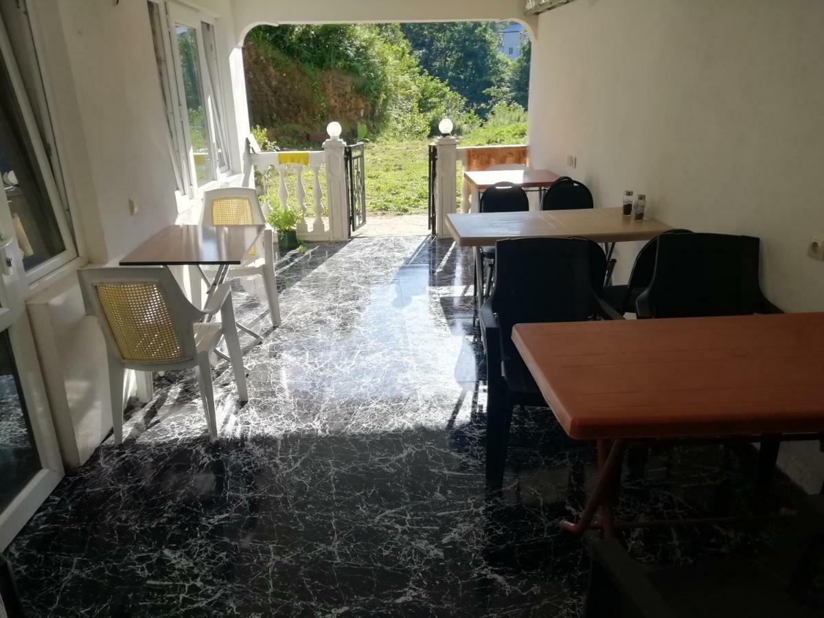 Geno Guest House Kvariati Luaran gambar