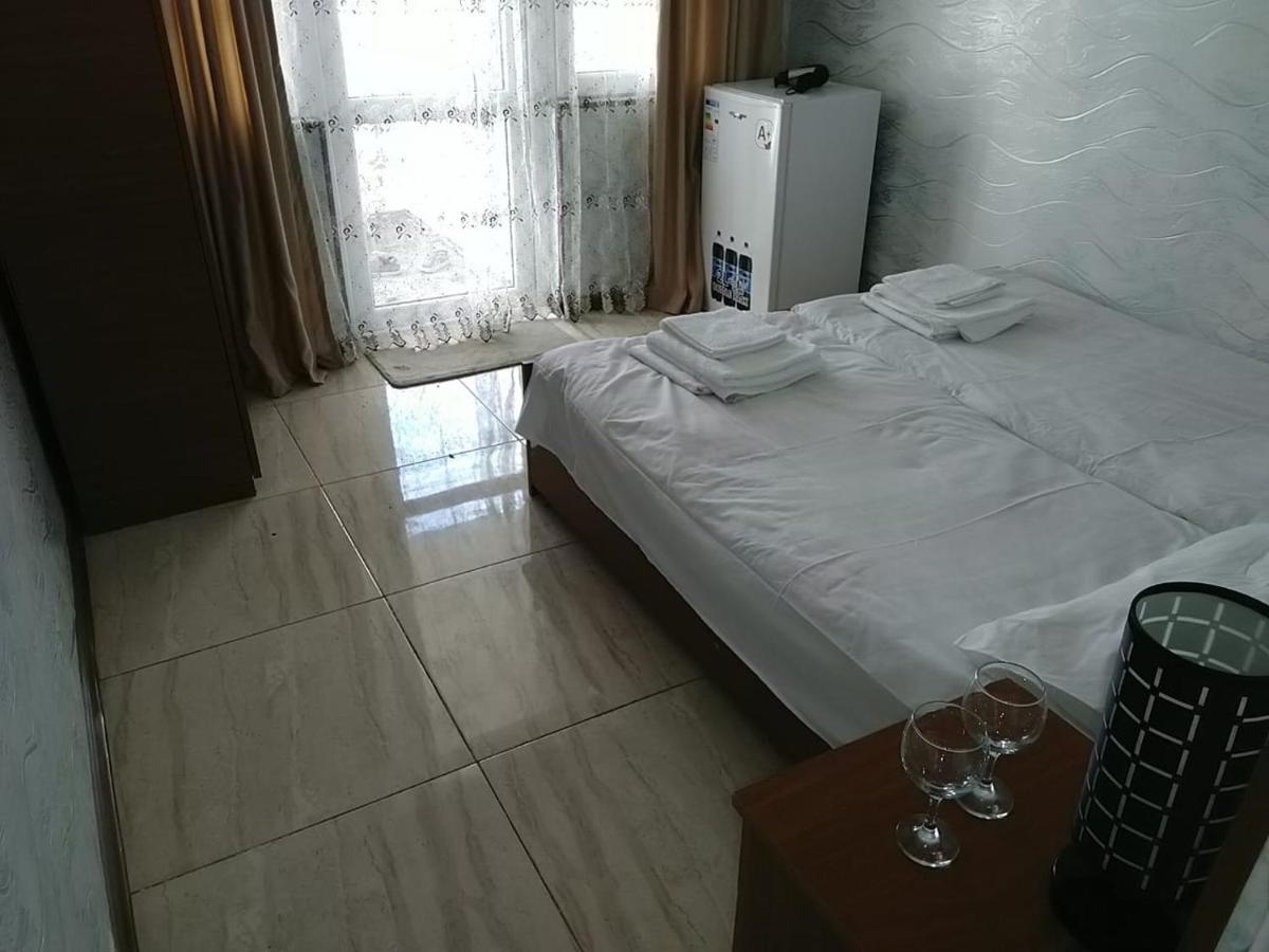 Geno Guest House Kvariati Luaran gambar